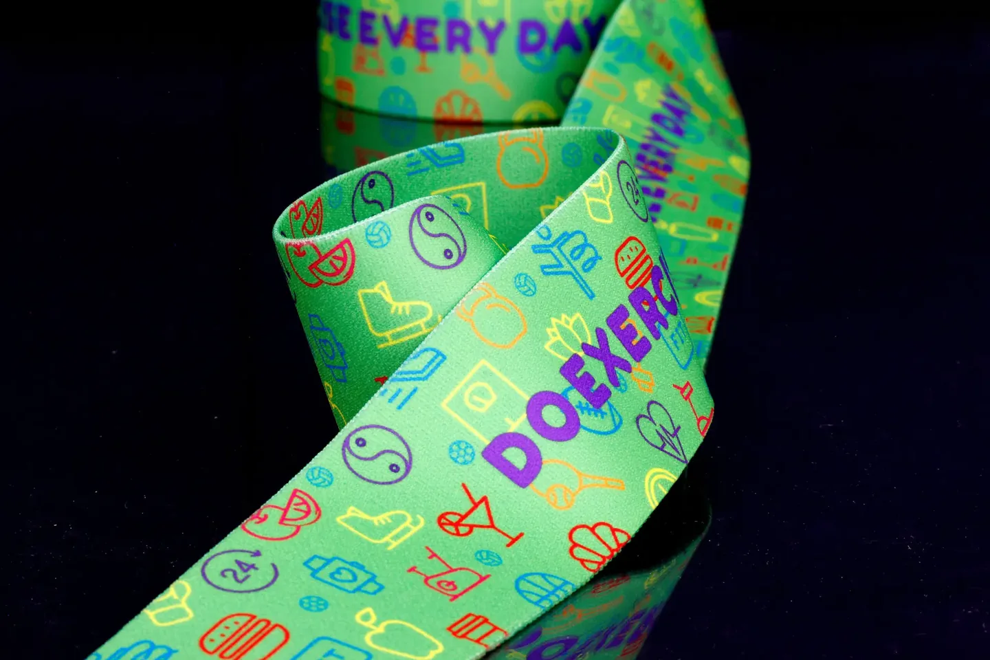 Multicolor textile webbing with sublimation printing